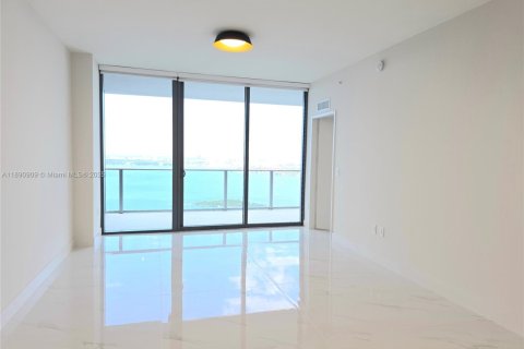 Condominio en alquiler en Miami, Florida, 1 dormitorio, 114.73 m2 № 1943598 - foto 27