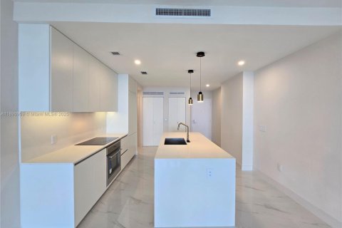 Condominio en alquiler en Miami, Florida, 1 dormitorio, 114.73 m2 № 1943598 - foto 17