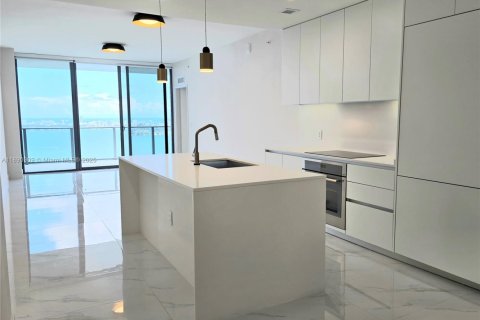 Condominio en alquiler en Miami, Florida, 1 dormitorio, 114.73 m2 № 1943598 - foto 12