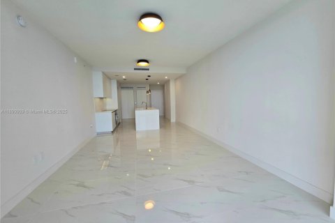 Condominio en alquiler en Miami, Florida, 1 dormitorio, 114.73 m2 № 1943598 - foto 20
