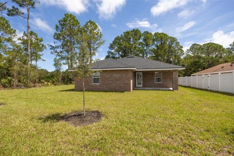 House in Palm Coast, Florida 3 bedrooms, 127.09 sq.m. № 2133497 - photo 5