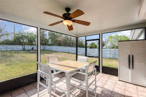 Casa en venta en Titusville, Florida, 4 dormitorios, 146.97 m2 № 1539412 - foto 15