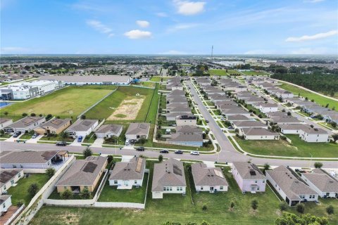 Villa ou maison à louer à Davenport, Floride: 4 chambres, 171.68 m2 № 2386654 - photo 4
