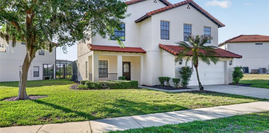 House in Clermont, Florida 4 bedrooms, 192.49 sq.m. № 2101366