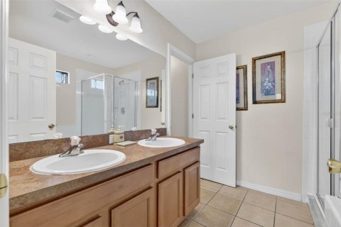 House in Clermont, Florida 4 bedrooms, 192.49 sq.m. № 2101366 - photo 24
