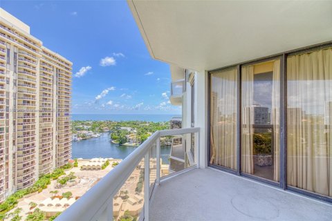 Copropriété à vendre à Aventura, Floride: 2 chambres, 117.99 m2 № 1888997 - photo 2