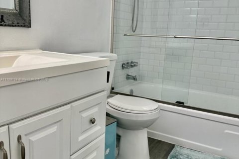 Copropriété à louer à North Bay Village, Floride: 1 chambre, 87.33 m2 № 1920885 - photo 10