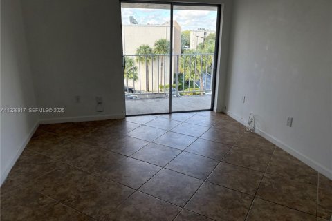 Copropriété à louer à Miami, Floride: 1 chambre, 66.43 m2 № 1987323 - photo 5