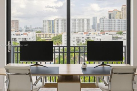 Condo in Sunny Isles Beach, Florida, 2 bedrooms  № 2028405 - photo 3