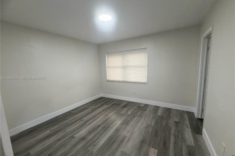 Villa ou maison à louer à Fort Lauderdale, Floride: 3 chambres, 116.31 m2 № 2023879 - photo 9