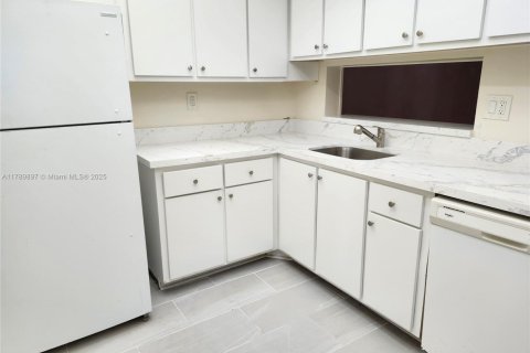 Copropriété à louer à Miami, Floride: 2 chambres, 89.65 m2 № 1731787 - photo 6