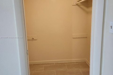 Copropriété à louer à Miami, Floride: 2 chambres, 89.65 m2 № 1731787 - photo 9