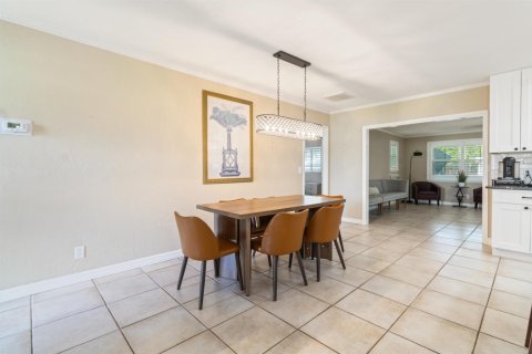 House in West Palm Beach, Florida 3 bedrooms, 165.92 sq.m. № 2187586 - photo 4