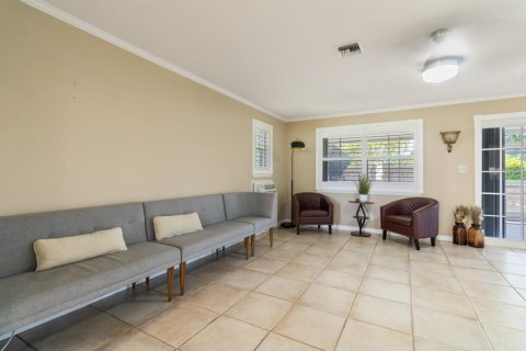 House in West Palm Beach, Florida 3 bedrooms, 165.92 sq.m. № 2187586 - photo 7