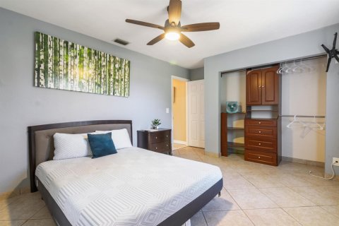 House in West Palm Beach, Florida 3 bedrooms, 165.92 sq.m. № 2187586 - photo 14