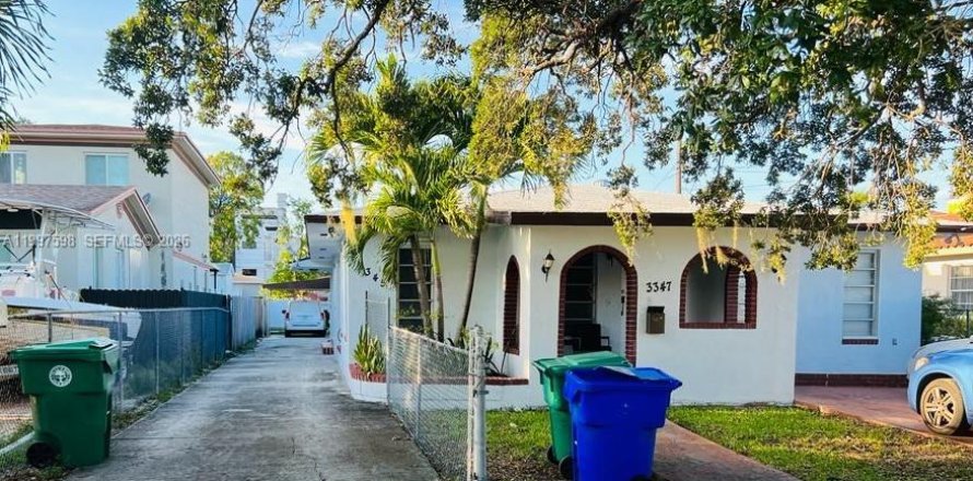 Casa en Miami, Florida 3 dormitorios, 130.06 m2 № 2059511