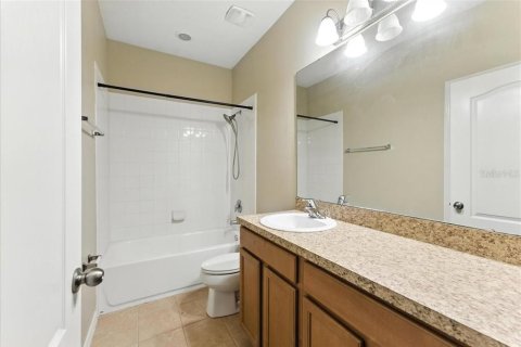 Townhouse in Windermere, Florida 3 bedrooms, 135.64 sq.m. № 1844856 - photo 24