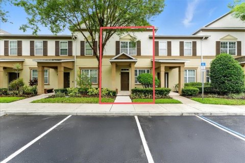Townhouse in Windermere, Florida 3 bedrooms, 135.64 sq.m. № 1844856 - photo 1