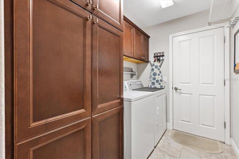 Casa en venta en The Villages, Florida, 3 dormitorios, 183.57 m2 № 2387397 - foto 30