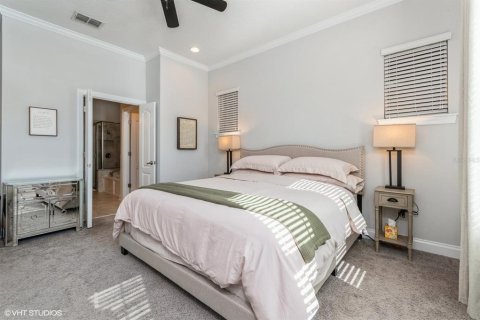 House in Winter Garden, Florida 5 bedrooms, 286.51 sq.m. № 1724152 - photo 25