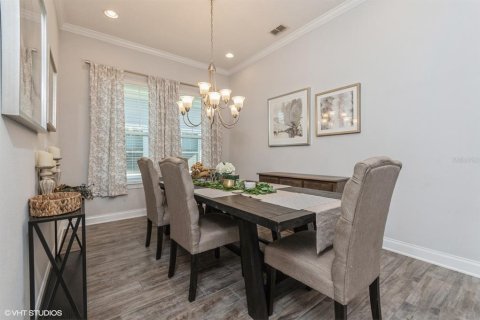 House in Winter Garden, Florida 5 bedrooms, 286.51 sq.m. № 1724152 - photo 12