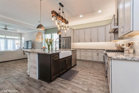 House in Winter Garden, Florida 5 bedrooms, 286.51 sq.m. № 1724152 - photo 15