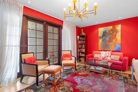 Condo in Fisher Island, Florida, 4 bedrooms  № 1863300 - photo 12