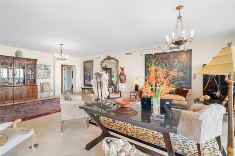 Condo in Fisher Island, Florida, 4 bedrooms  № 1863300 - photo 25