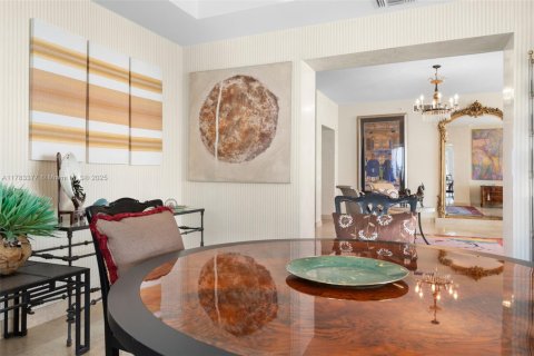 Condo in Fisher Island, Florida, 4 bedrooms  № 1863300 - photo 20