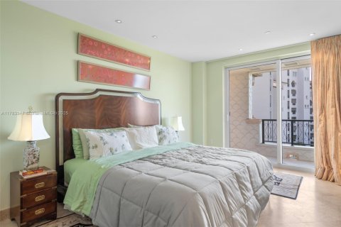 Condo in Fisher Island, Florida, 4 bedrooms  № 1863300 - photo 15