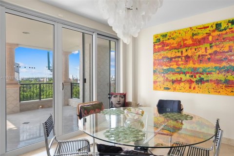 Condo in Fisher Island, Florida, 4 bedrooms  № 1863300 - photo 14