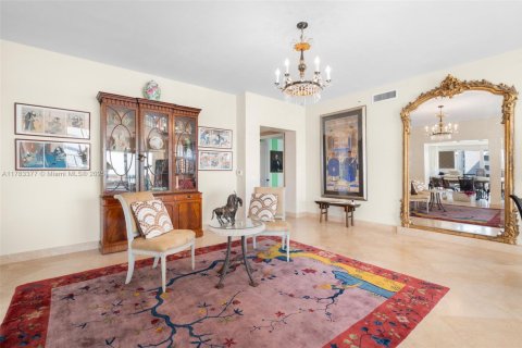 Condo in Fisher Island, Florida, 4 bedrooms  № 1863300 - photo 22