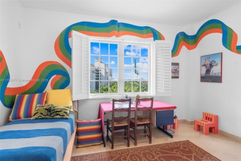 Condo in Fisher Island, Florida, 4 bedrooms  № 1863300 - photo 17