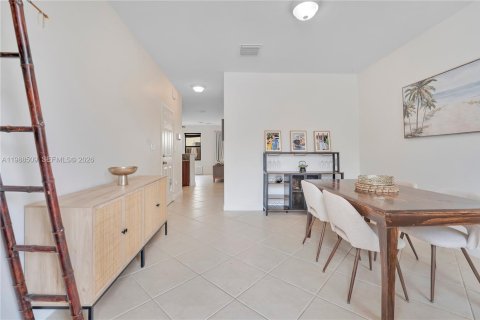 Купить таунхаус в Хомстед, Флорида 3 спальни, 153.85м2, № 2050517 - фото 10