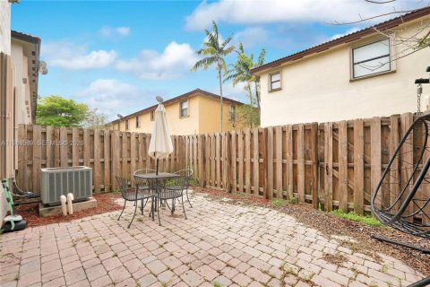 Купить таунхаус в Хомстед, Флорида 3 спальни, 153.85м2, № 2050517 - фото 21