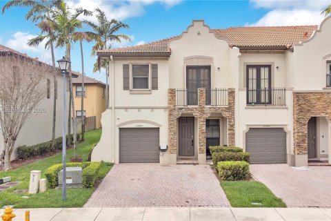 Купить таунхаус в Хомстед, Флорида 3 спальни, 153.85м2, № 2050517 - фото 30