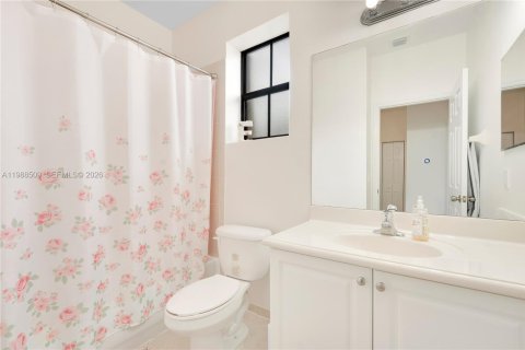 Купить таунхаус в Хомстед, Флорида 3 спальни, 153.85м2, № 2050517 - фото 14