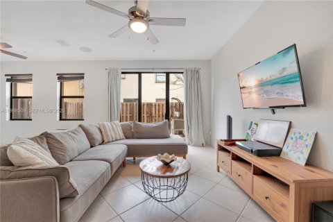 Купить таунхаус в Хомстед, Флорида 3 спальни, 153.85м2, № 2050517 - фото 2