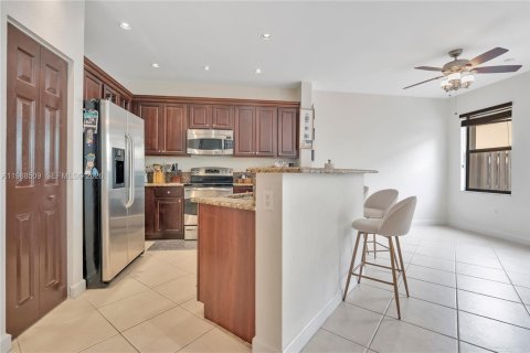 Купить таунхаус в Хомстед, Флорида 3 спальни, 153.85м2, № 2050517 - фото 8