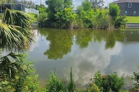 Propiedad comercial en venta en Cape Coral, Florida № 2175392 - foto 4