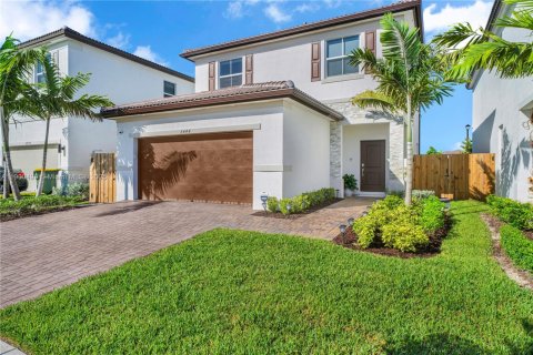 House in Homestead, Florida 4 bedrooms, 203.46 sq.m. № 1952819 - photo 3