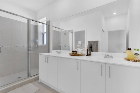 House in Homestead, Florida 4 bedrooms, 203.46 sq.m. № 1952819 - photo 28