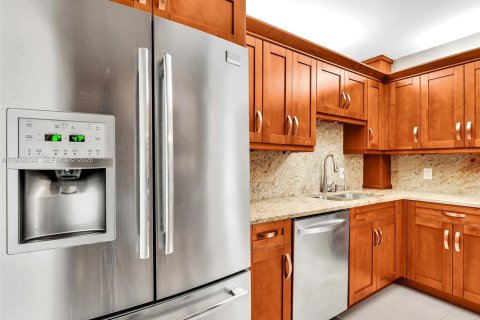 Condominio en venta en Hollywood, Florida, 2 dormitorios, 105.17 m2 № 2004015 - foto 17