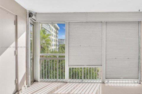Condominio en venta en Hollywood, Florida, 2 dormitorios, 105.17 m2 № 2004015 - foto 22