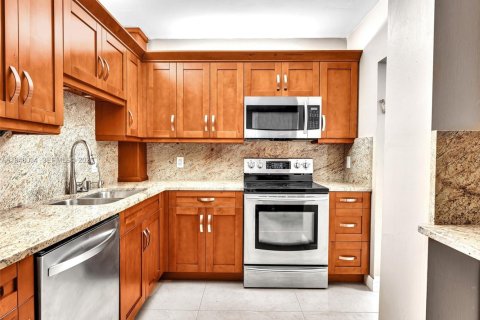 Condominio en venta en Hollywood, Florida, 2 dormitorios, 105.17 m2 № 2004015 - foto 18