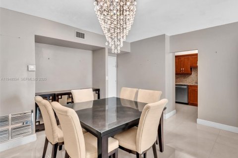 Condominio en venta en Hollywood, Florida, 2 dormitorios, 105.17 m2 № 2004015 - foto 9