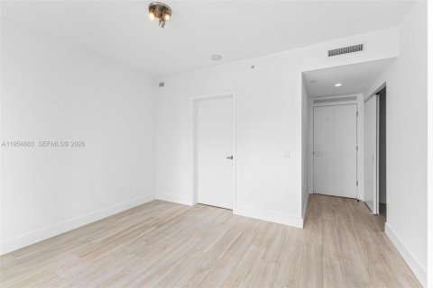 Copropriété à vendre à Miami, Floride: 2 chambres, 105.35 m2 № 2153351 - photo 10