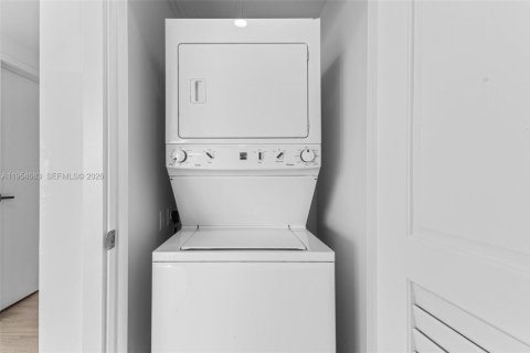 Copropriété à vendre à Miami, Floride: 2 chambres, 105.35 m2 № 2153351 - photo 17
