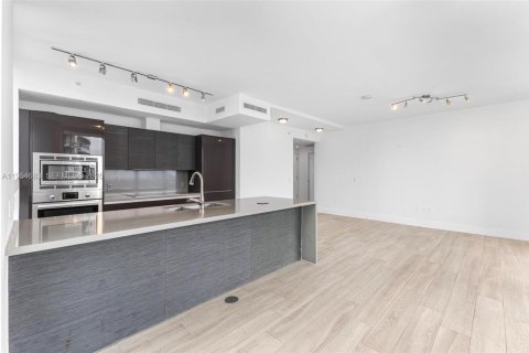 Copropriété à vendre à Miami, Floride: 2 chambres, 105.35 m2 № 2153351 - photo 5