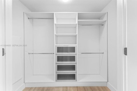 Copropriété à vendre à Miami, Floride: 2 chambres, 105.35 m2 № 2153351 - photo 15